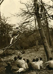 Scouts pratiquant le pionnier, 1944