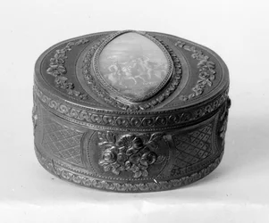 Tabatière avec miniature représentant une scène de bataille, fin du XVIIIe siècle