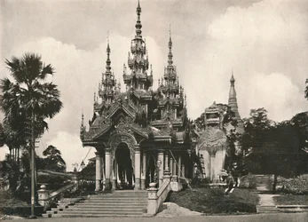 Entrée sud de la pagode Shwe Dagon, Rangoon