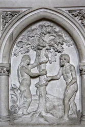 Église catholique Saint-Martin, Villers-sur-Mer, France. Relief. Adam et Ève