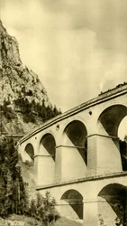Locomotive à vapeur sur le chemin de fer de Semmering, Basse-Autriche, vers 1935