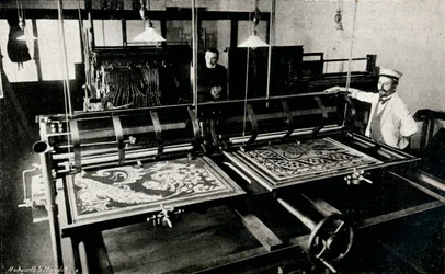 Machine à découper les cartes électriques de Szczepanik, vers 1903