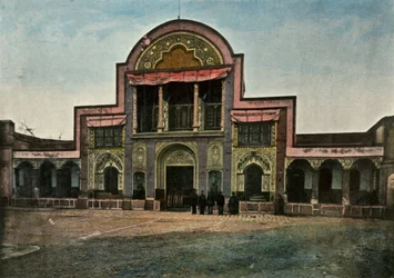Téhéran. Porte du Palais du Shah