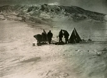 Le Camp à 7000 pieds du Mont Erebus