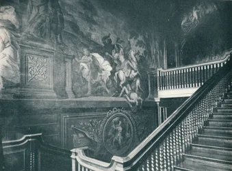 Le grand escalier, montrant les peintures murales de Thornhill, Stoke Edith, vers 1909