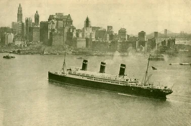 Le Léviathan à New York, vers 1930