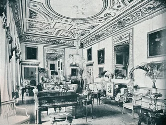 Le Salon, Avington