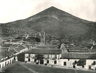 La ville et la montagne, Potosi, Bolivie, 1895