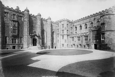 La cour, Château de Durham, Angleterre, 20ème siècle