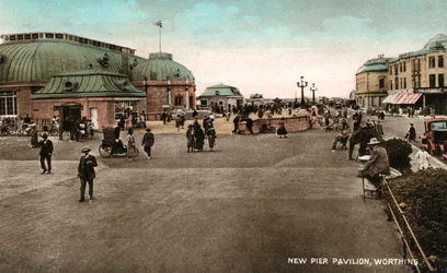 Le pavillon sur la jetée, Worthing, West Sussex, début du 20e siècle