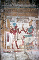 Peinture murale de Sethos I devant Horus, Temple de Sethos I, Abydos, Égypte, 19ème dynastie, vers 1280 av. J.-C.