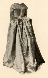 Robe de mariée en satin blanc portée par Mme St. Clair à Philadelphie, 1760, 1937