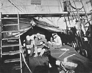 Atelier sur le pont. Juillet, 1895, 1897