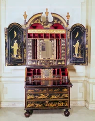 Cabinet de bureau, début du XVIIIe siècle