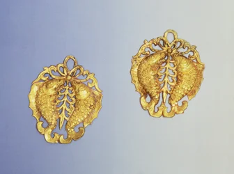 Pendentifs chinois, plaqués or 17 carats, dynastie Tang, 618-907 après J.-C.