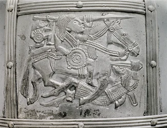 Fragment de casque, du trésor de Sutton Hoo, VIIe siècle après J.-C.