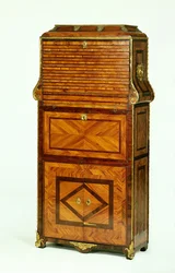 Secrétaire cartonnier Louis XV plaqué, c.1740