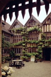 Vue de la Cour Intérieure, Château de Hever, Kent, fin du 15ème siècle