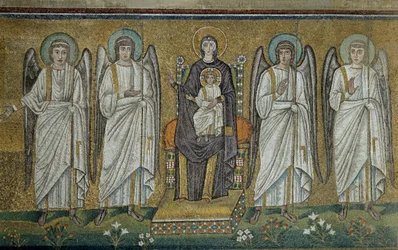 Basilique Saint-Apollinaire-le-Neuf, détail des mosaïques représentant la Vierge à l