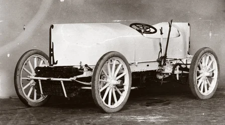 Voiture Mors de 80 ch de C S Rolls, record battu