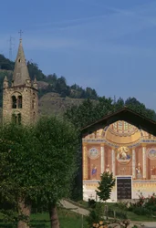 Église Saint-Léger avec le clocher de la Renaissance tardive, Aymavilles, Vallée d