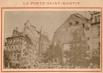 Commune de Paris (1871) : vue de la Porte Saint Martin à Paris détruite en mai 1871. Photographie de Pierre Pepetit.