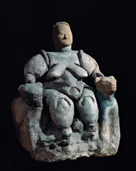 Déesse mère, statue de terre cuite. 8000-6000 av. J.-C. provenant de Catal Huyuk