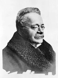 Professeur John Perry, Président de la Société de Physique