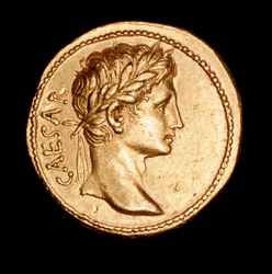 Rare monnaie romaine antique, aureus, César Auguste vers 27 av. J.-C.