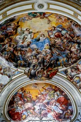 Église San Benedetto (Saint-Benoît), Catane, Sicile (Italie). Détail de la fresque du plafond (XVIIIe siècle) représentant le couronnement de Marie.