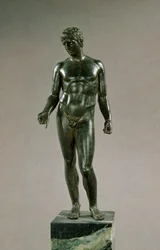Statue de Mercure, adaptation du Discophore grec de Polyclète, romain, 25-50 après J.-C.