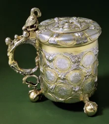 Chope ou Munzhumpen sertie de pièces de monnaie saxonnes 