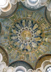 Le Baptême du Christ entouré des Apôtres, de la voûte du dôme central, 5e siècle (mosaïque)