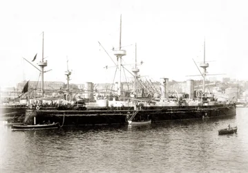 Le torpilleur italien « Etna » vers 1885