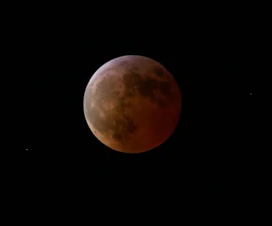 Éclipse lunaire totale, 3 mars 2007