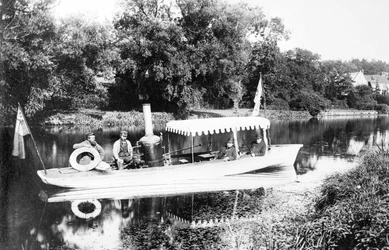 Royaume-Uni : Le bateau à vapeur le Spitfire. Norfolk Broads,