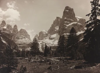 Vue de la toundra alpine Brenta Alta, dans le groupe de Brenta