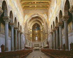 Vue de la nef de la cathédrale de Monreale, Sicile