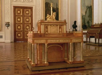 Bureau avec petit cabinet, par David Roentgen (1743-1807), Neuwied