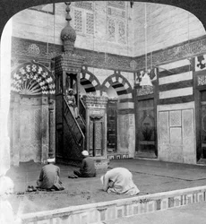 Le mihrab et la chaire dans la mosquée-tombeau de Kait Bey, Le Caire, Égypte, 1905