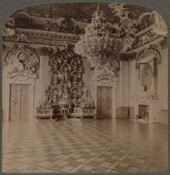 Salle du trône, Palais royal, Berlin, avec buffet chargé de plats et décorations royales, Allemagne, 1903