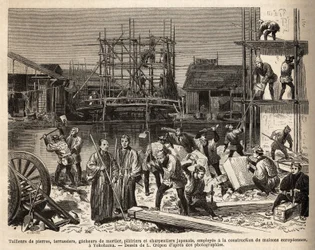 Un chantier de construction pour une maison européenne à Edo (Tokyo) avec tailleurs de pierre, terrassiers, gâcheurs de mortier, plâtriers et charpentiers employés. Gravure pour illustrer le voyage au Japon, par Aimé Humbert, ministre de la Confédération s