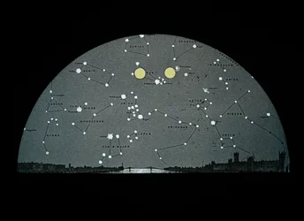 Diapositive astronomique en verre noir et blanc avec diagramme de la position de la Lune sur une carte du ciel au-dessus de Londres