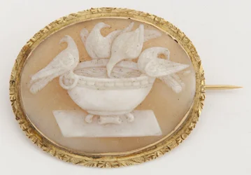 Broche camée