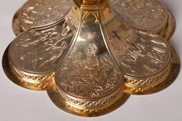 Calice. Orfèvrerie, joaillerie