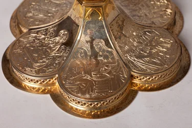 Calice. Orfèvrerie, joaillerie