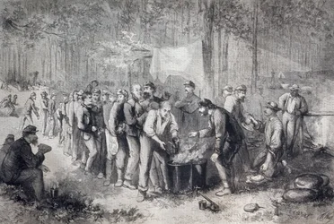 Distribution de rations à une unité militaire nord-américaine, États-Unis d