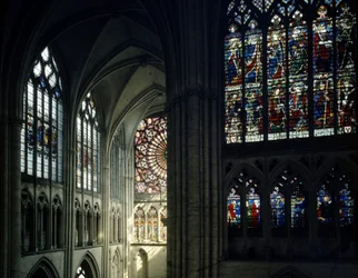 Vitraux et rosace de la cathédrale de Troyes