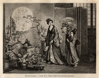 La fête des poupées (ou hinamatsuri) a lieu le 3 mars, spécialement pour les petites filles, qui sortent leurs poupées de leurs boîtes de rangement pour les exposer sur un autel et leur offrir des fleurs et des gâteaux. Ces poupées sont la source d