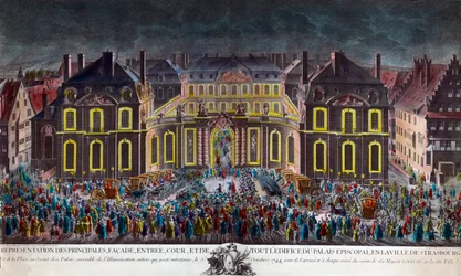 Illuminations du palais épiscopal de la ville de Strasbourg pendant les célébrations organisées par la ville lors du séjour du roi Louis XV (1710-1774), en convalescence après une grave maladie, le 5/10/1744. Estampe d